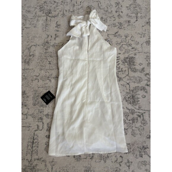 Elegant White Halter Dress - Picture 4 of 10